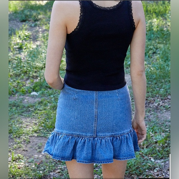 Brandy Melville Y2K ruffled denim mini skirt by J. Galt, size S - Picture 4 of 12